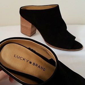 NWOT Lucky Brand Mules in Black - Size 5.5